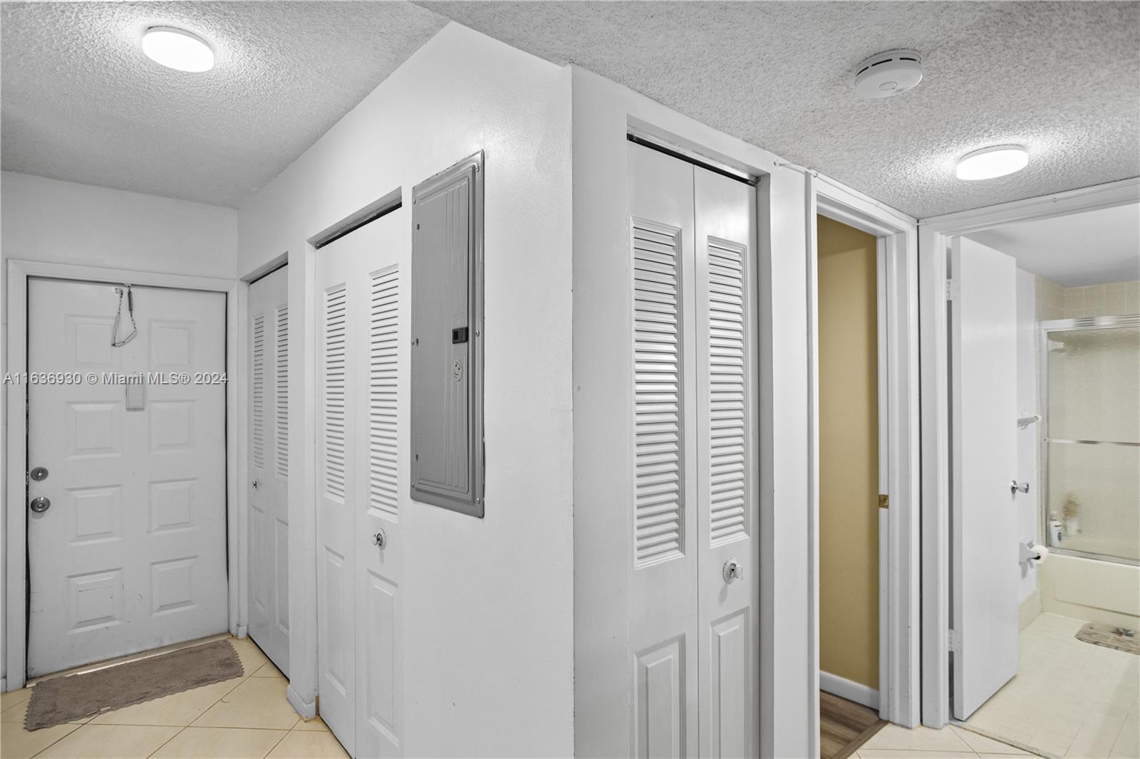 112 E Laurel # 802