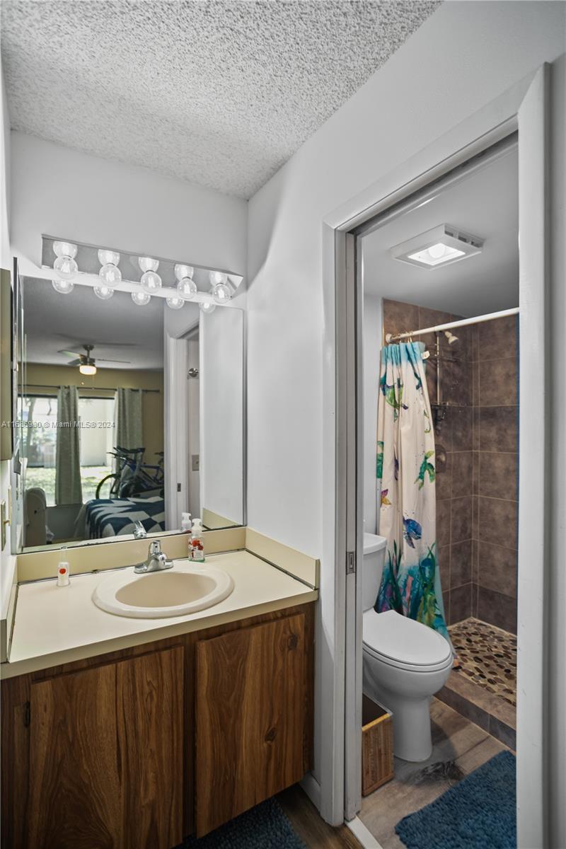 112 E Laurel # 802