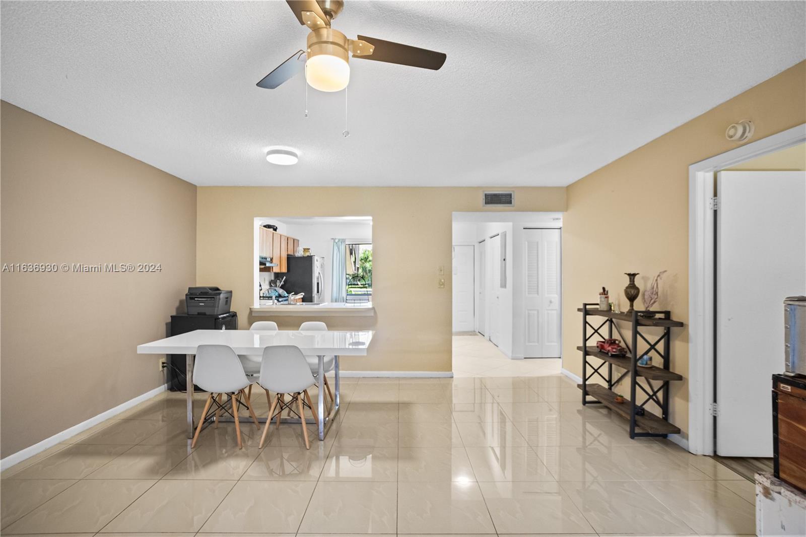112 E Laurel # 802
