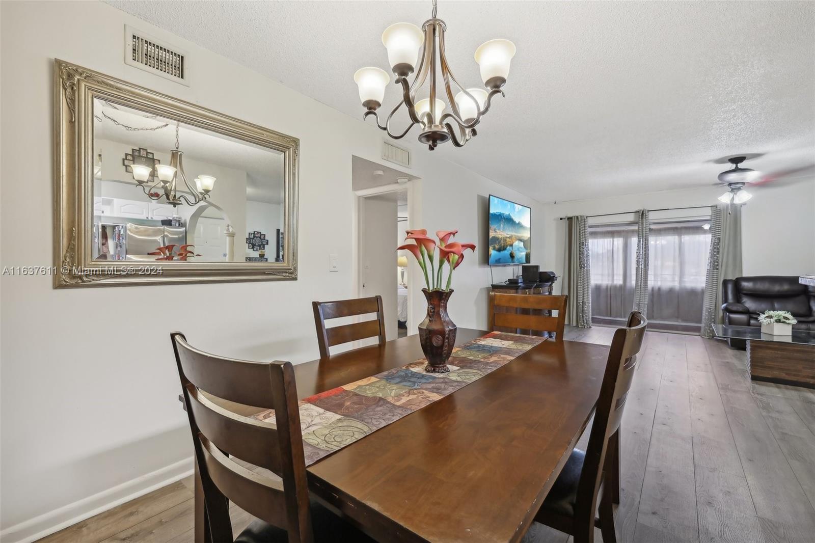 464 N Laurel Dr # 2007