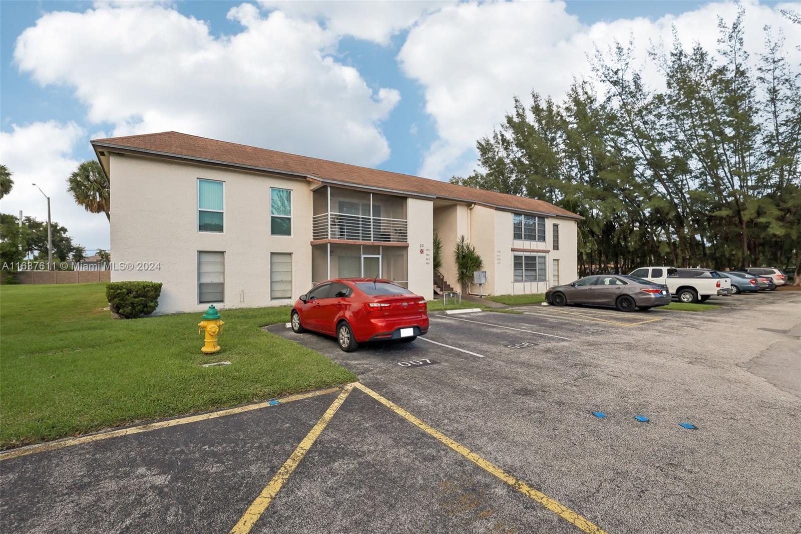 464 N Laurel Dr # 2007