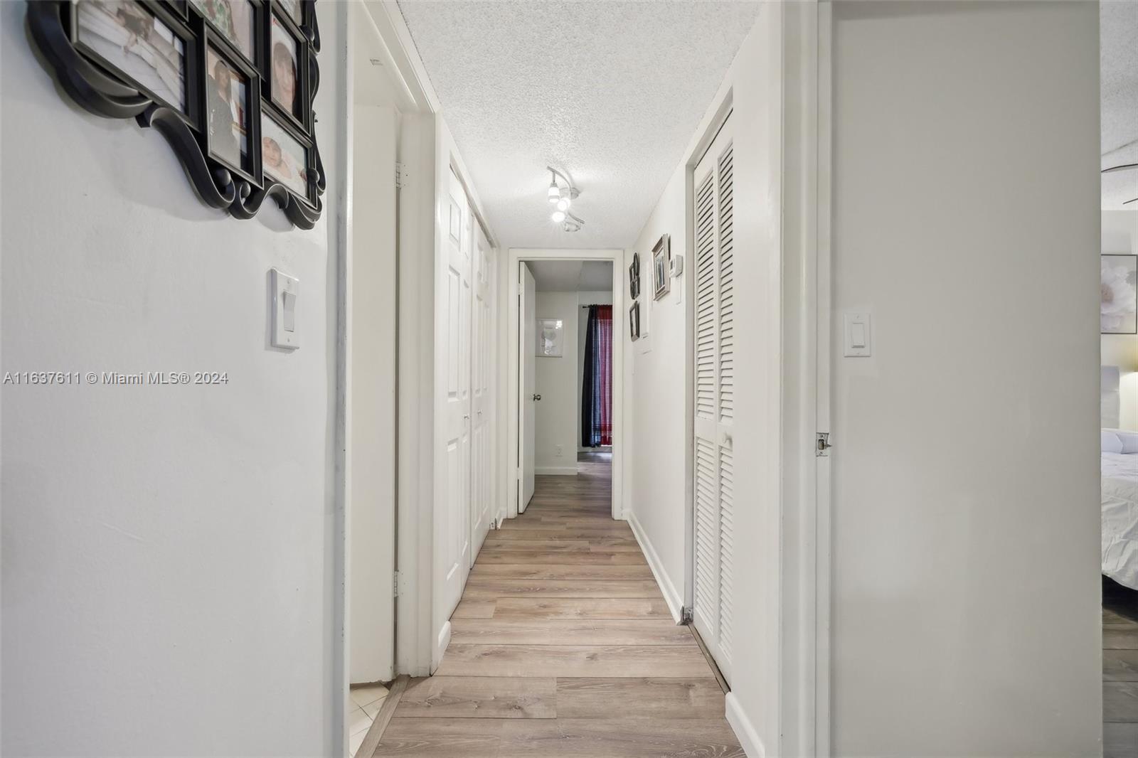 464 N Laurel Dr # 2007