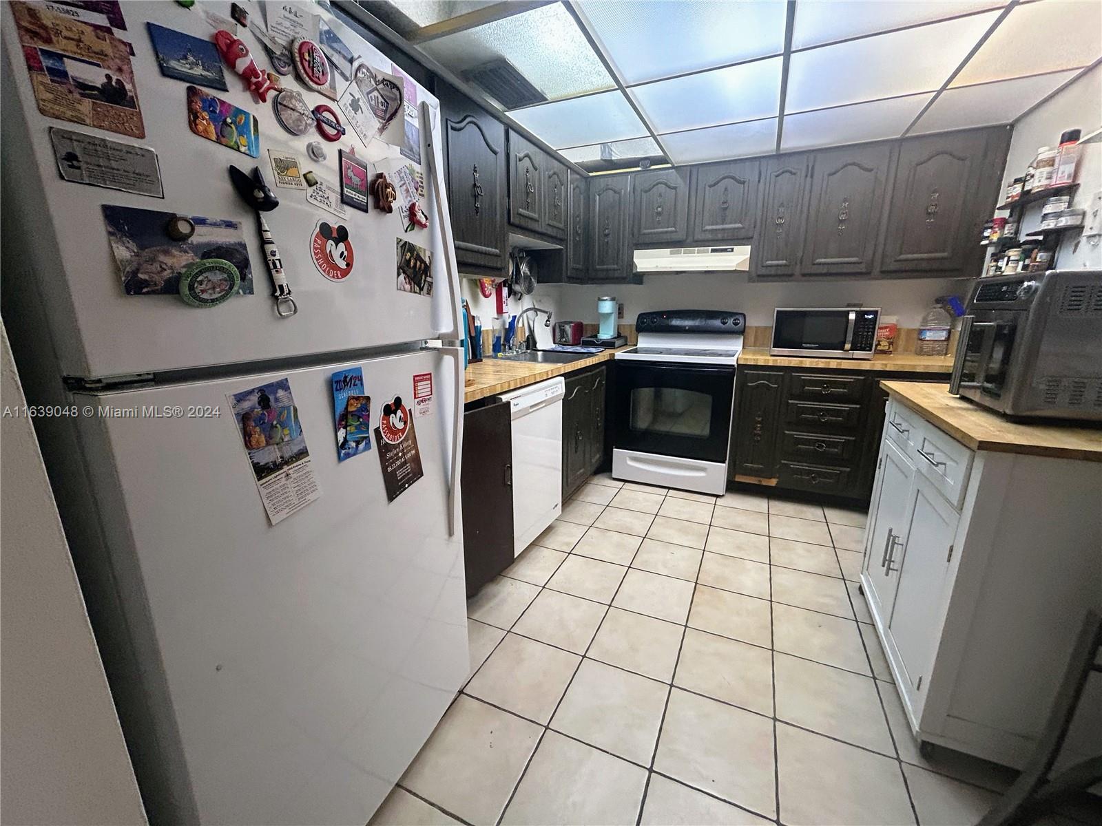 380 E Laurel Dr. # D Unit: 3 D