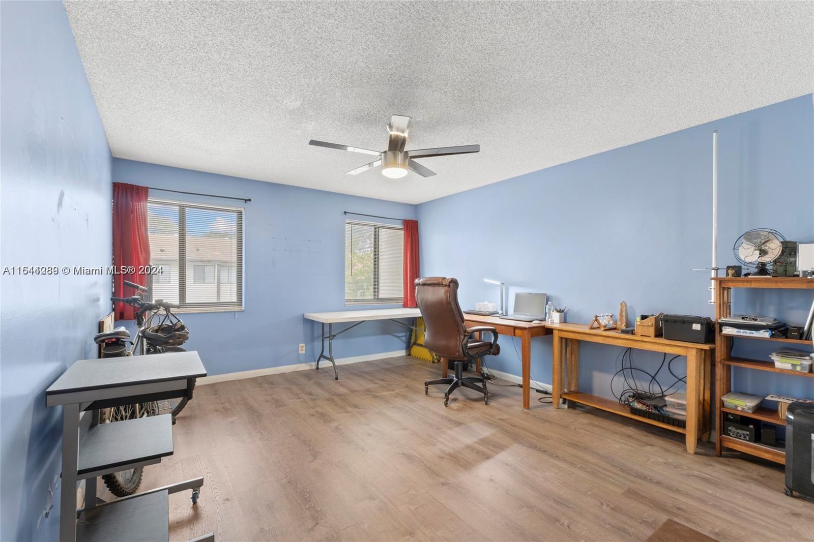 216 W Laurel Dr. # 1307