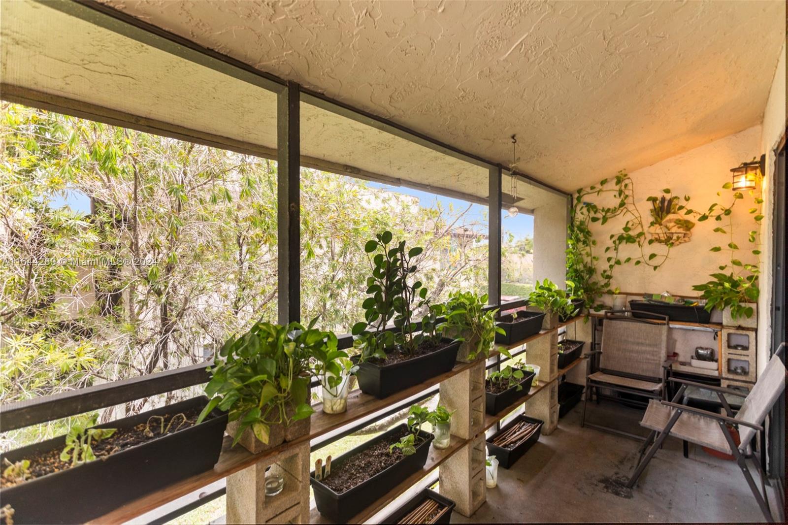 216 W Laurel Dr. # 1307