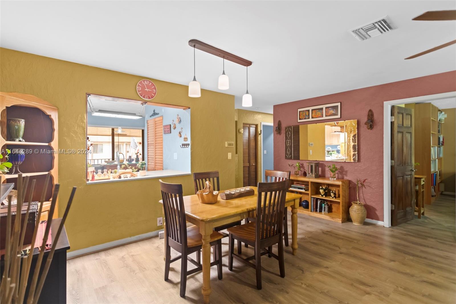 216 W Laurel Dr. # 1307