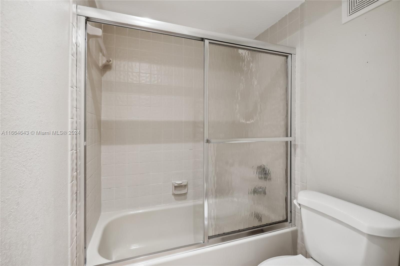 462 N Laurel Dr # 2005