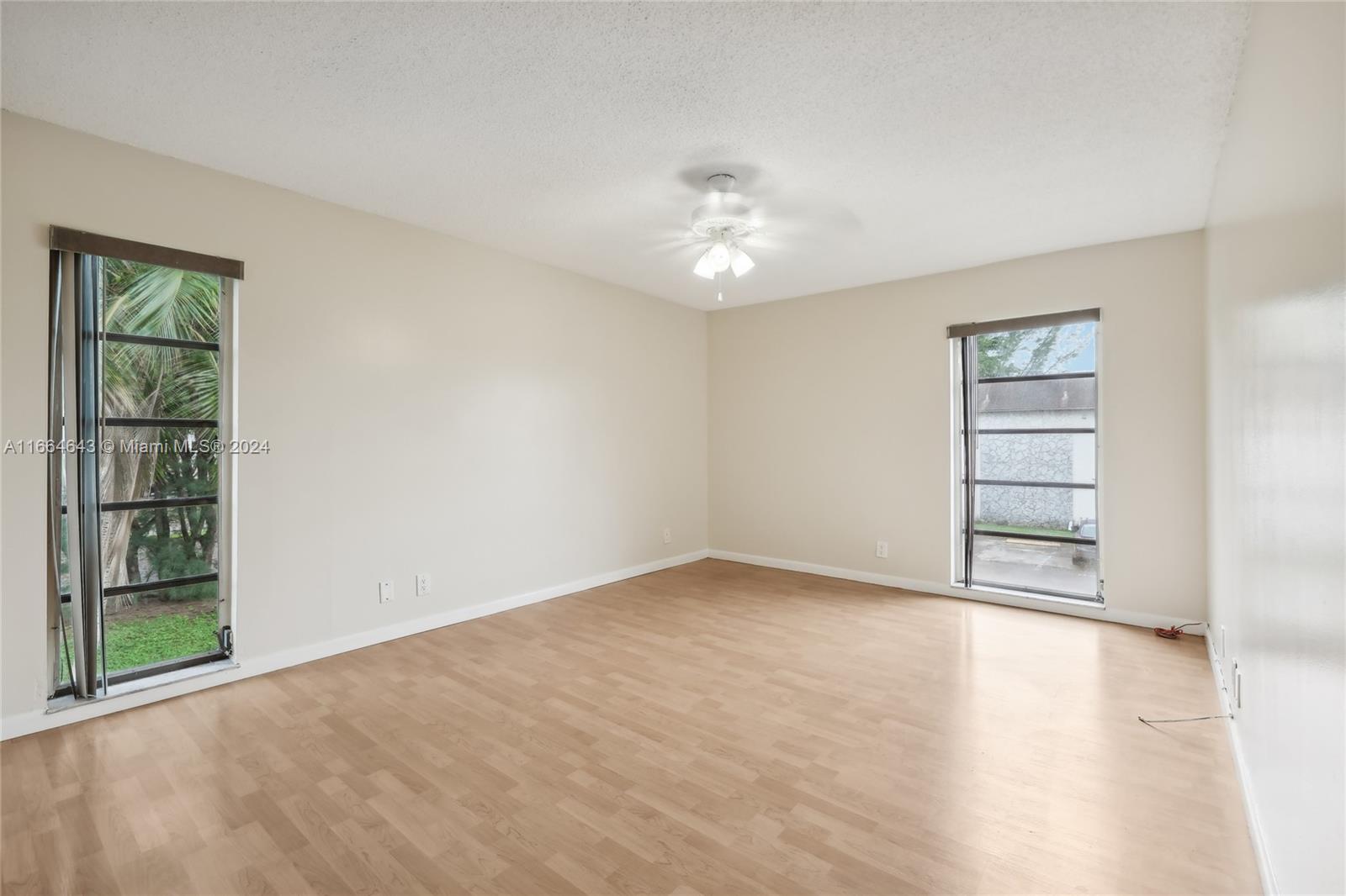 462 N Laurel Dr # 2005
