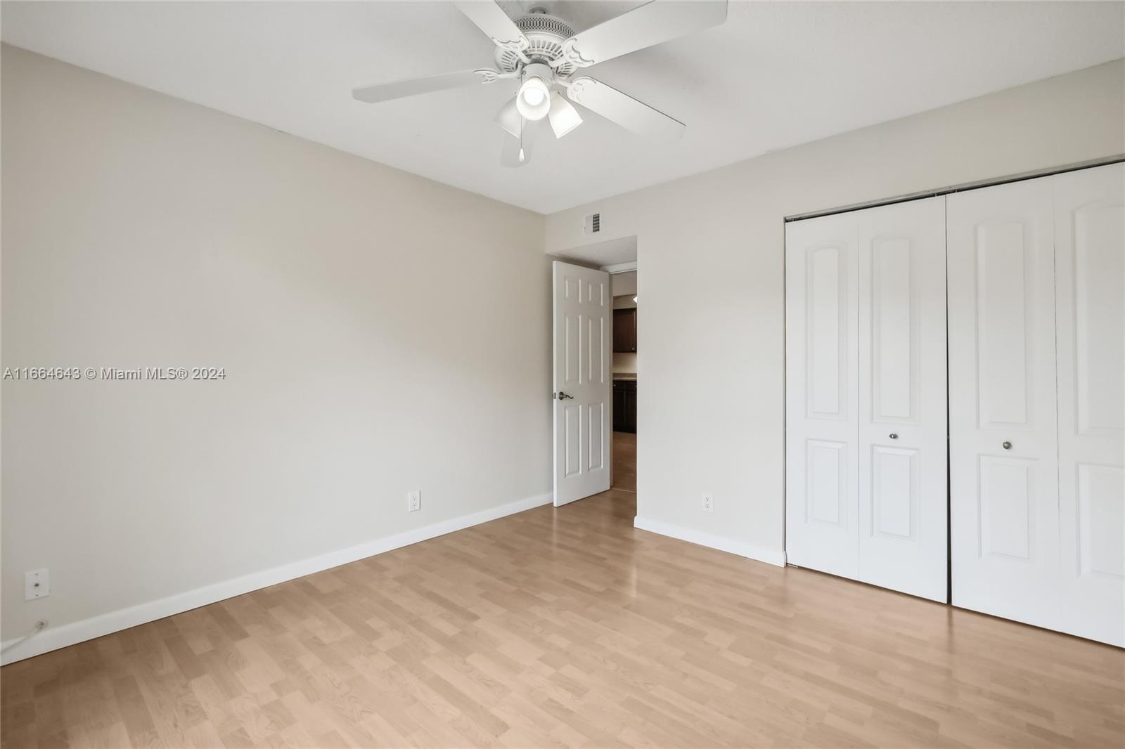 462 N Laurel Dr # 2005