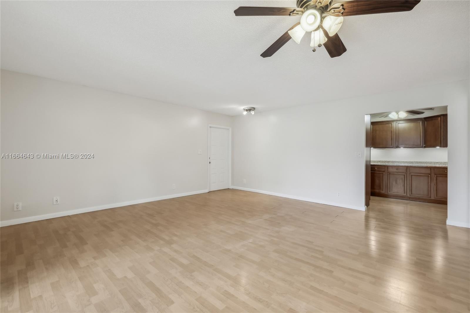 462 N Laurel Dr # 2005