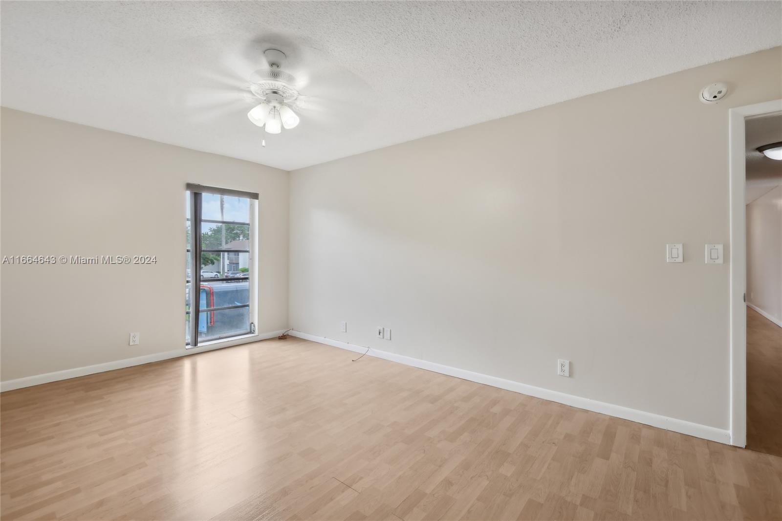 462 N Laurel Dr # 2005