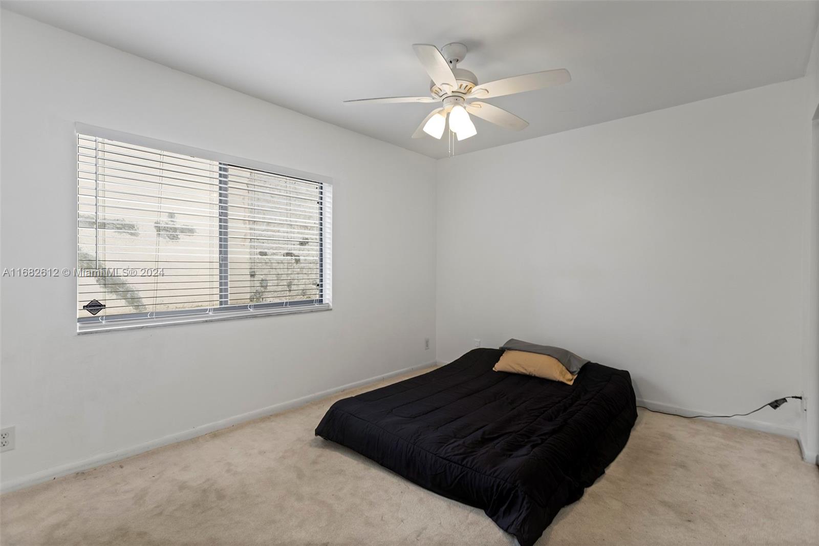 312 W Laurel Dr # 1403