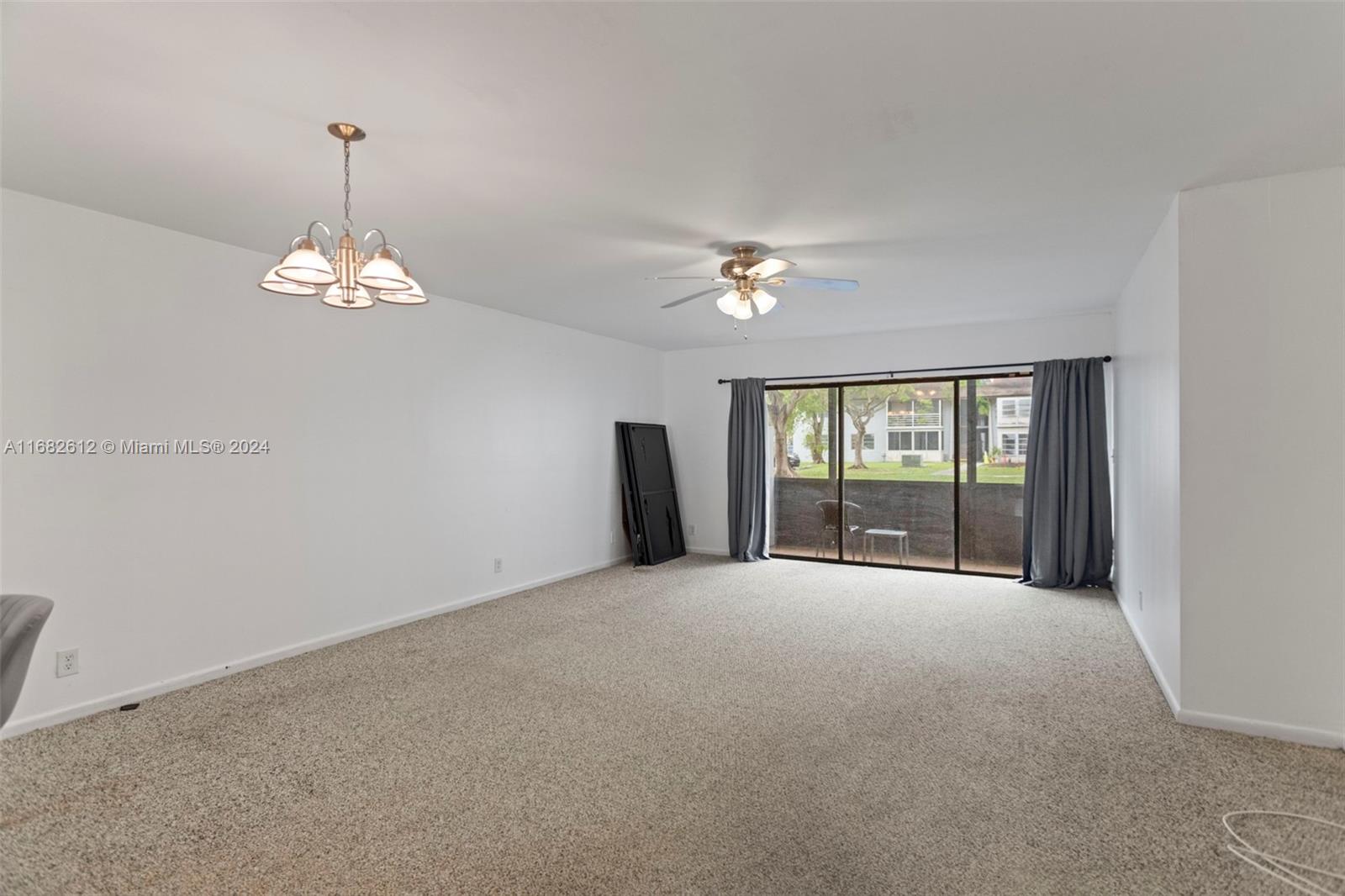 312 W Laurel Dr # 1403