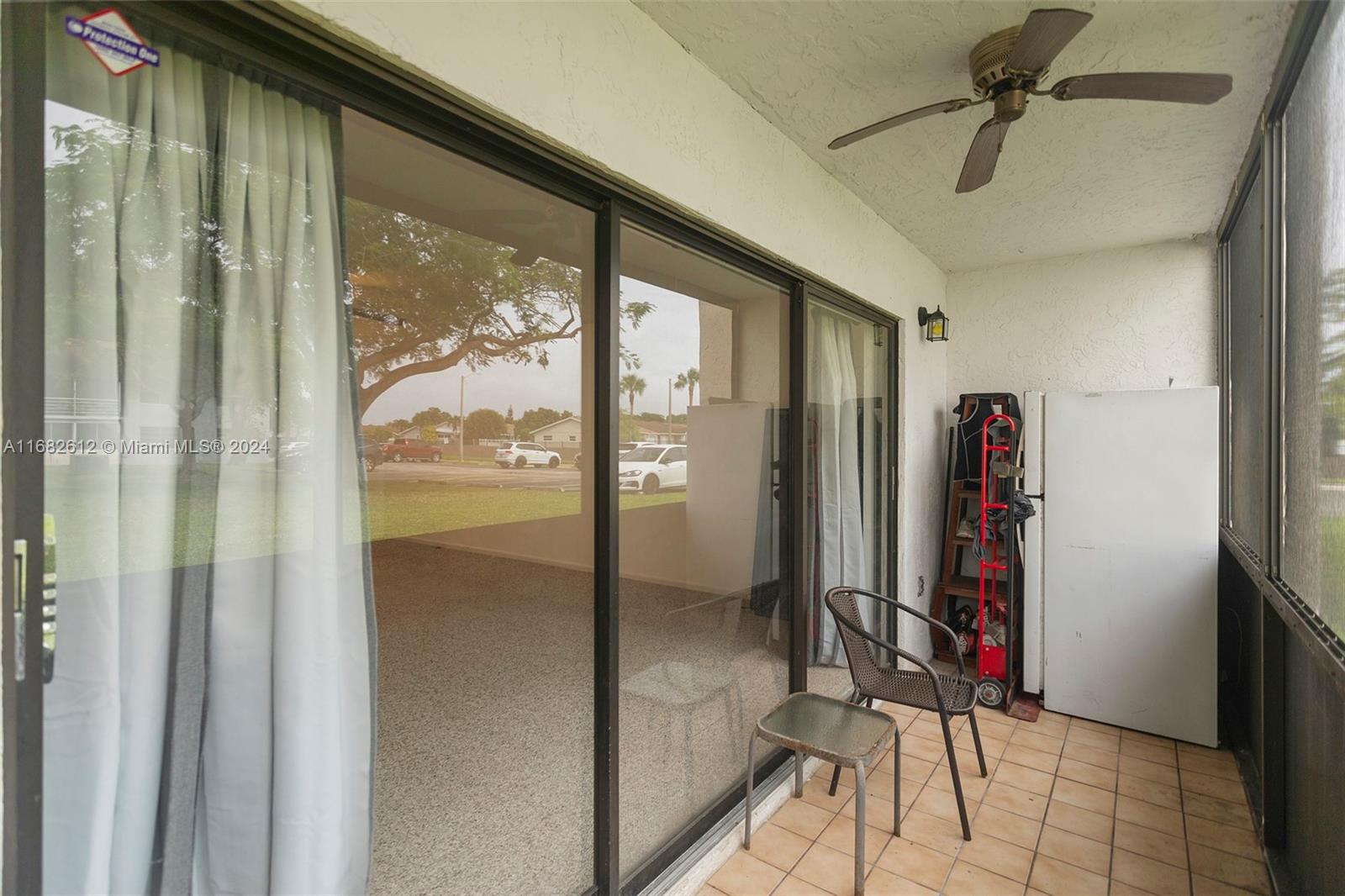 312 W Laurel Dr # 1403