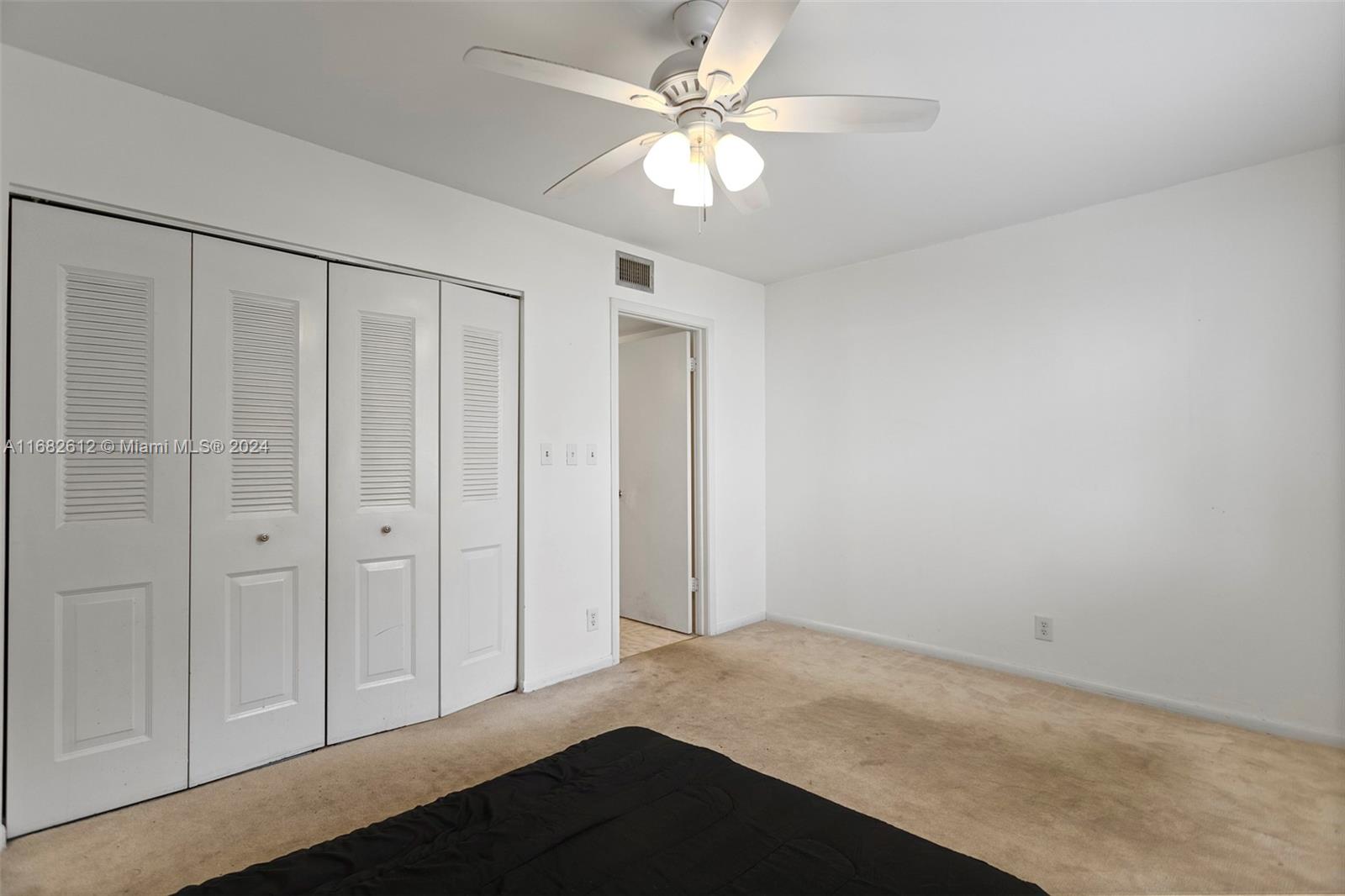 312 W Laurel Dr # 1403