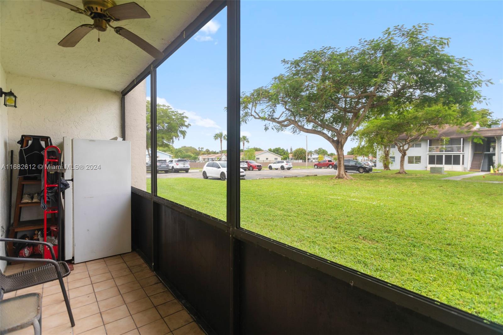 312 W Laurel Dr # 1403