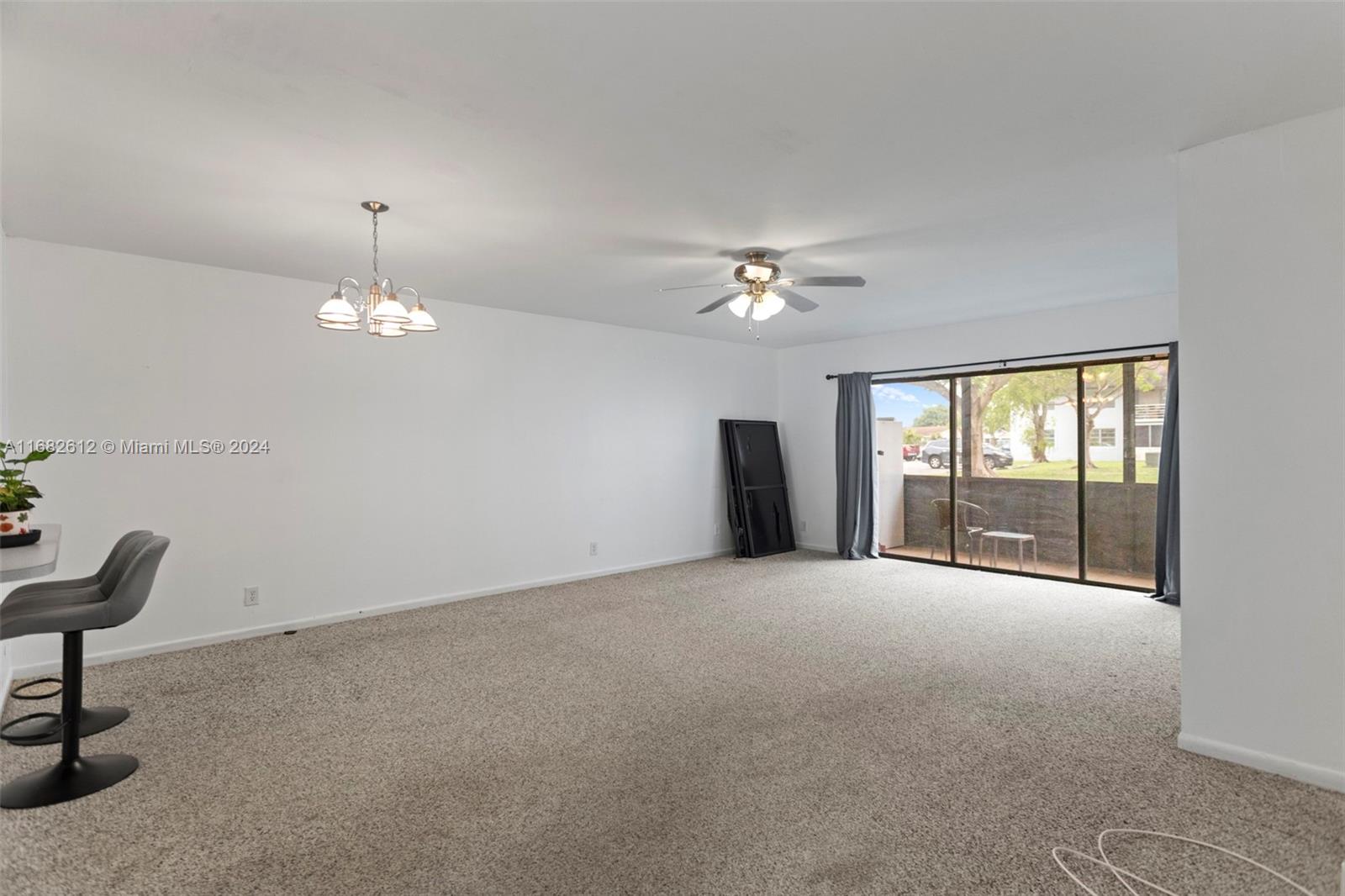 312 W Laurel Dr # 1403