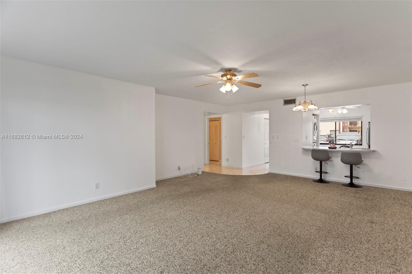 312 W Laurel Dr # 1403