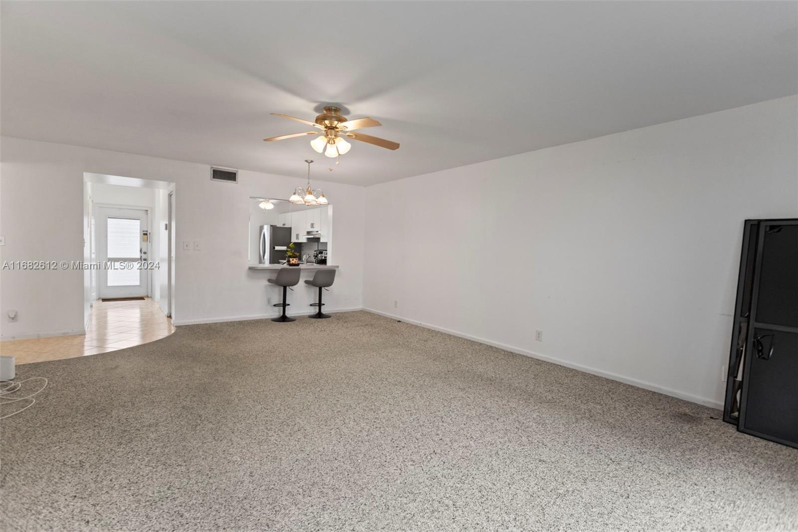 312 W Laurel Dr # 1403