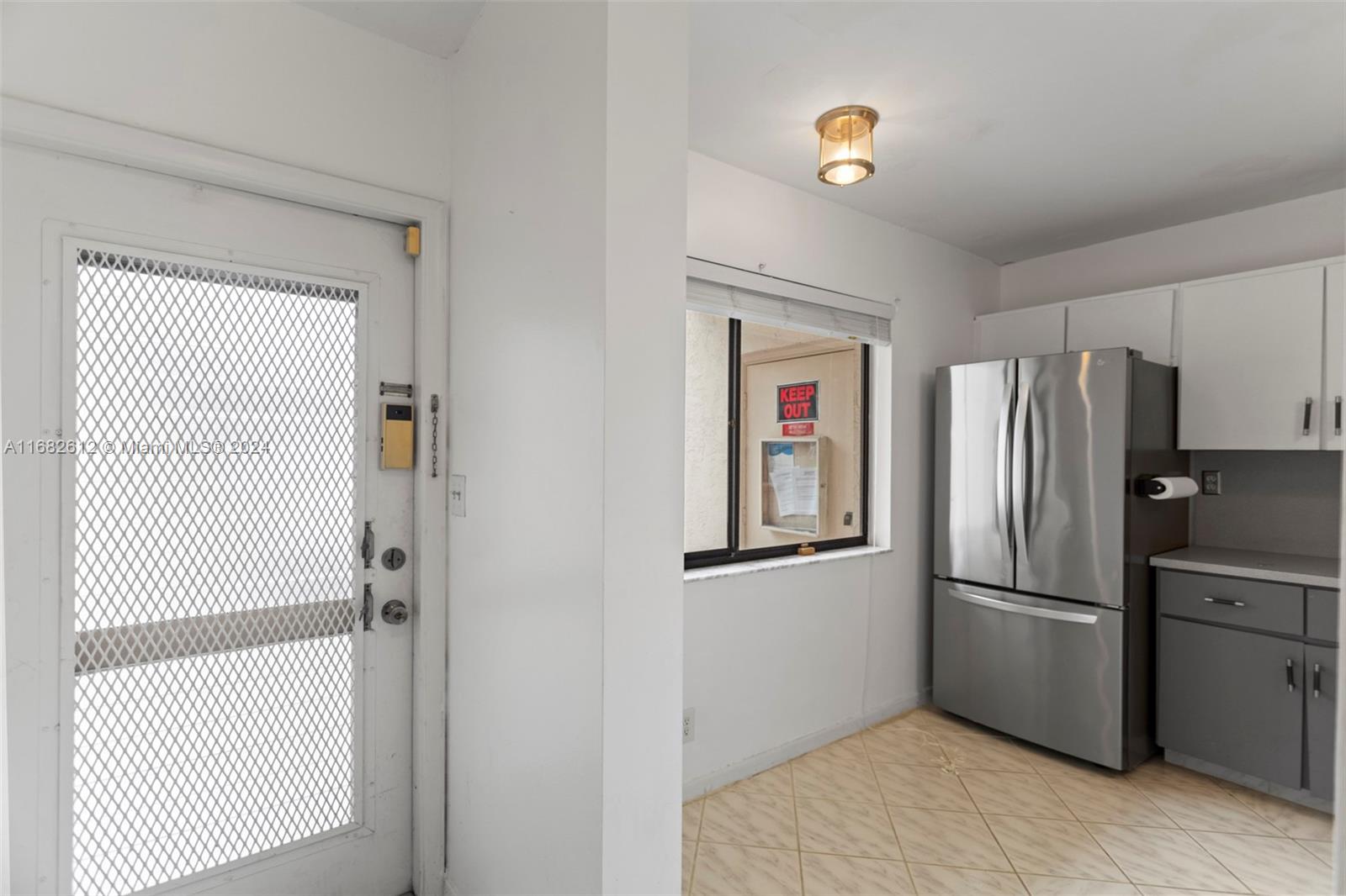 312 W Laurel Dr # 1403