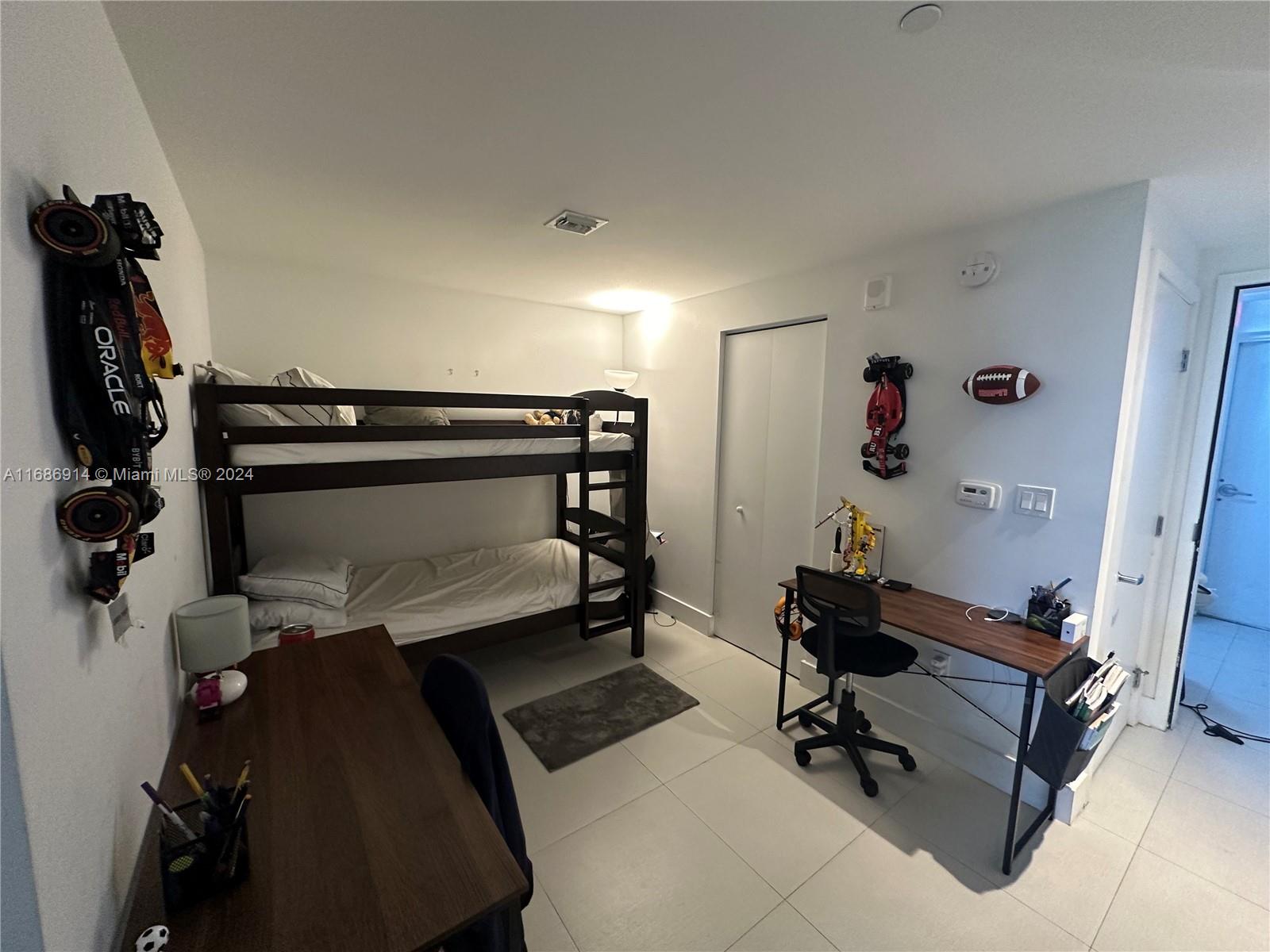 16385 Biscayne Blvd # 604