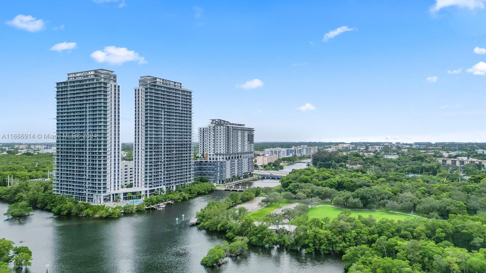 16385 Biscayne Blvd # 604
