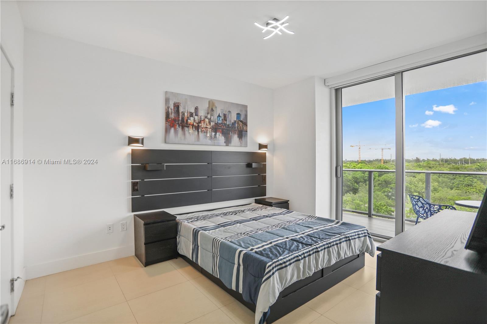 16385 Biscayne Blvd # 604
