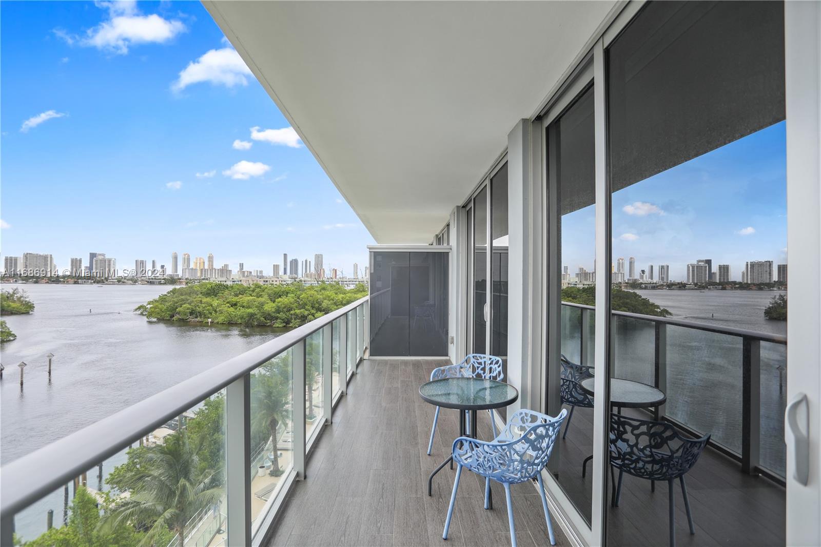 16385 Biscayne Blvd # 604