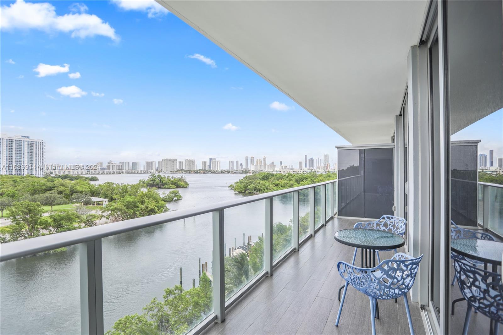 16385 Biscayne Blvd # 604