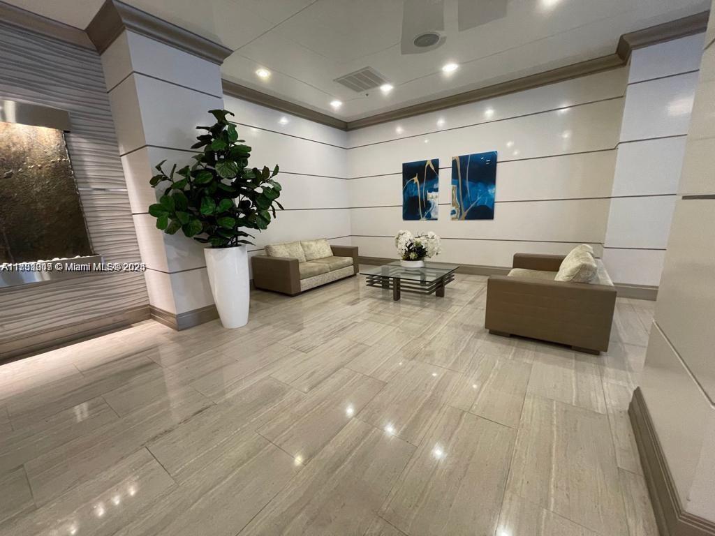 19390 Collins Ave # 1510