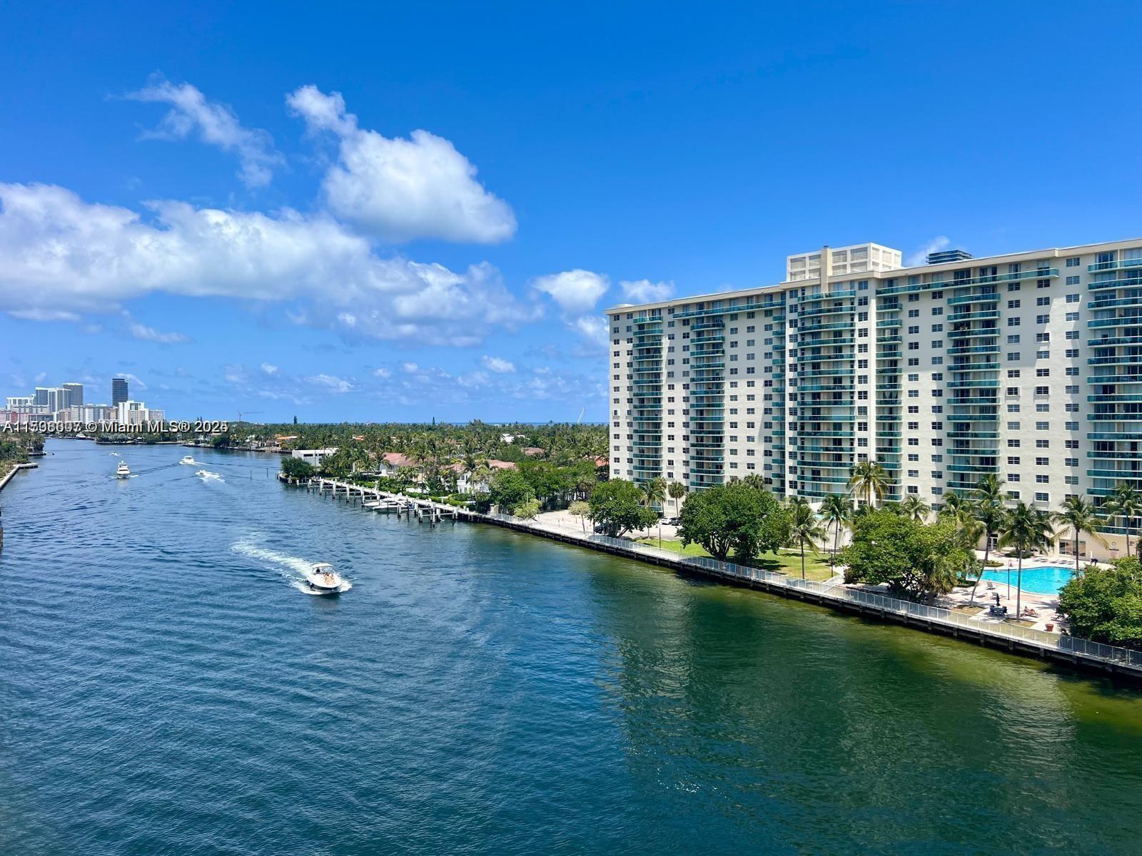 19390 Collins Ave # 1510