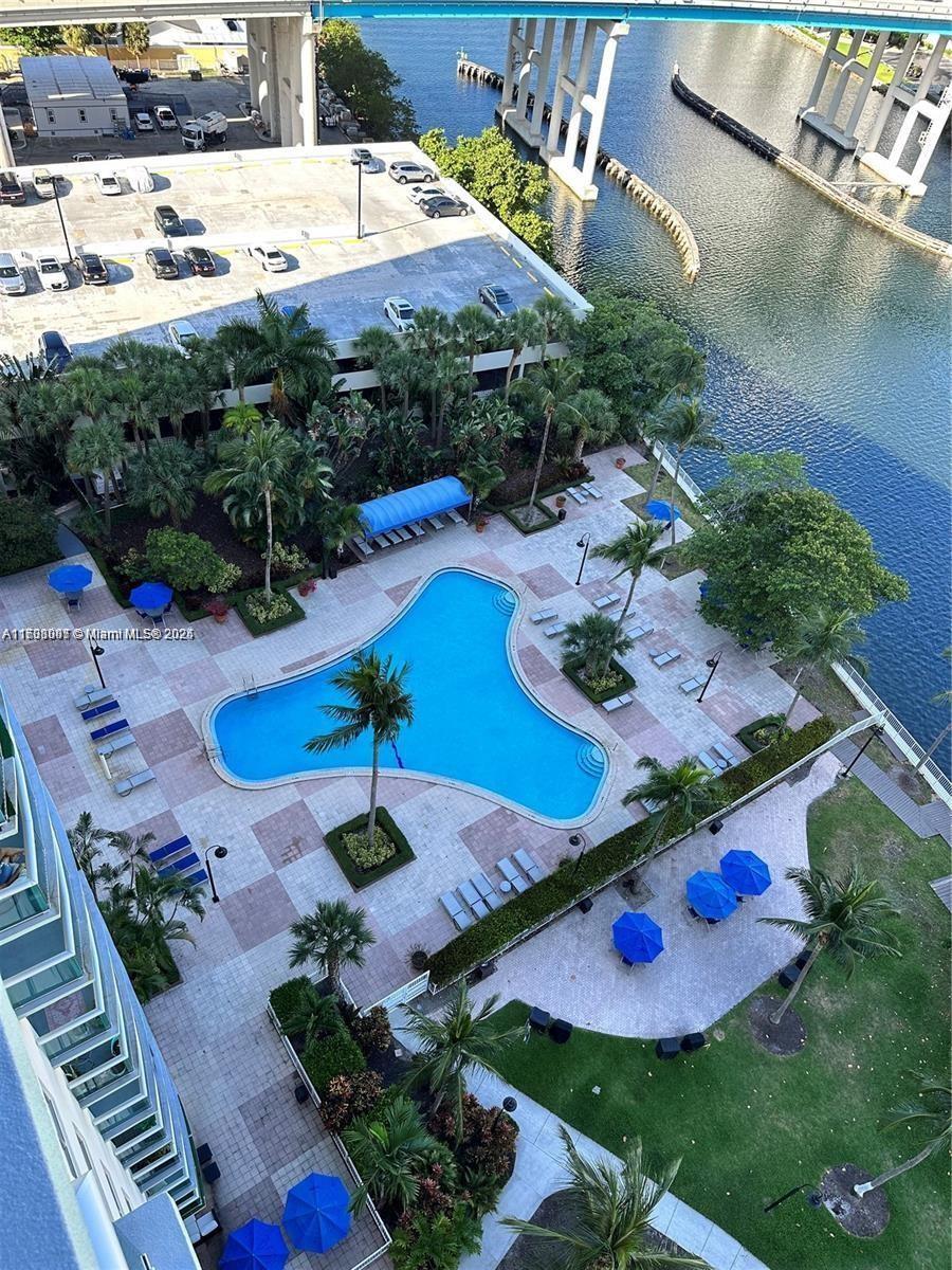 19390 Collins Ave # 1510