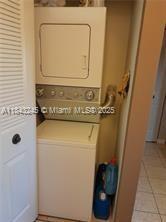 176 W Laurel Dr # 1106