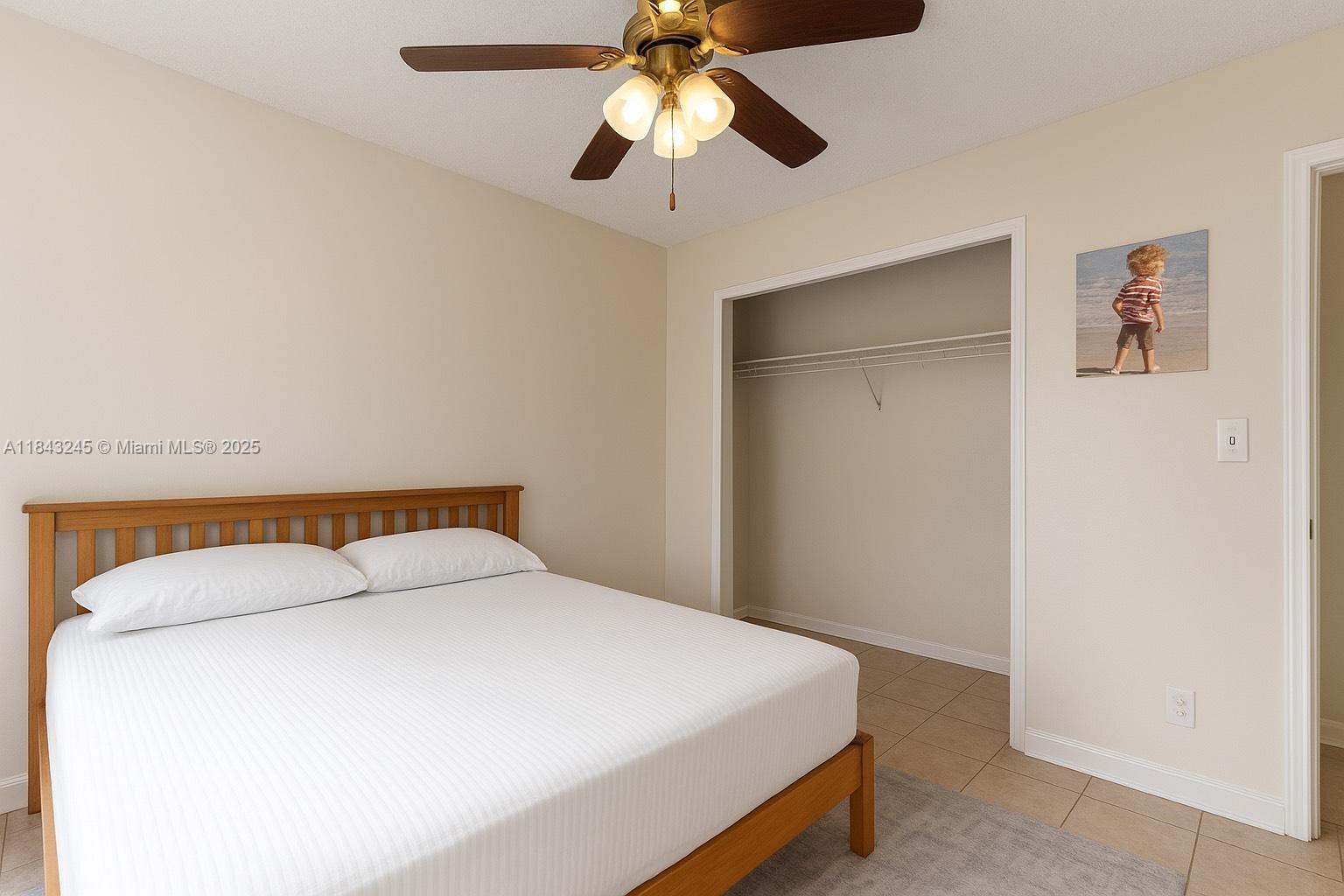 176 W Laurel Dr # 1106