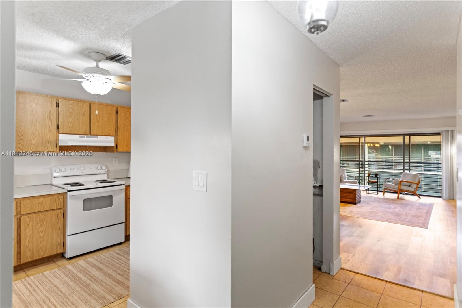 176 W Laurel Dr # 1106