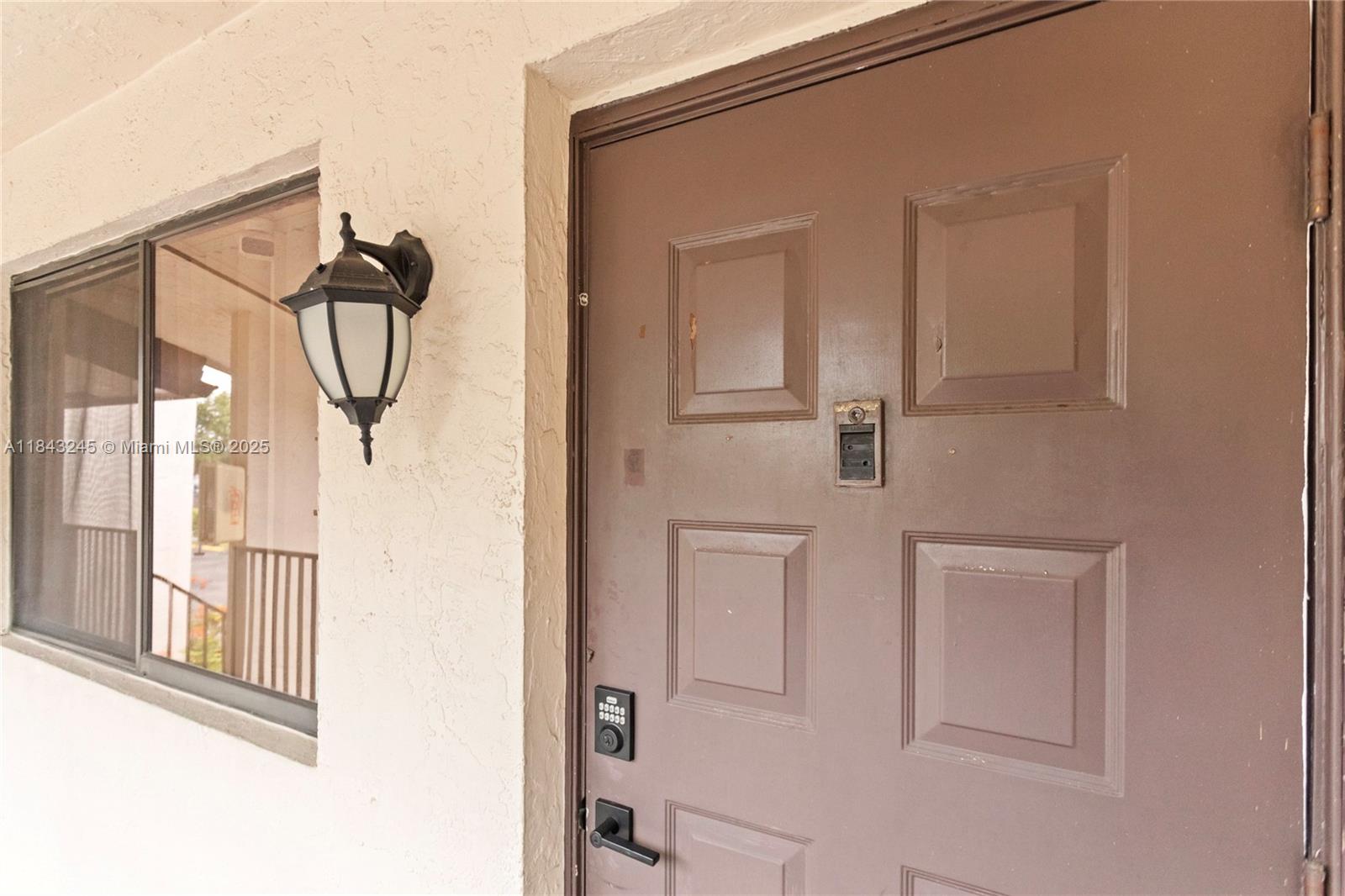 176 W Laurel Dr # 1106
