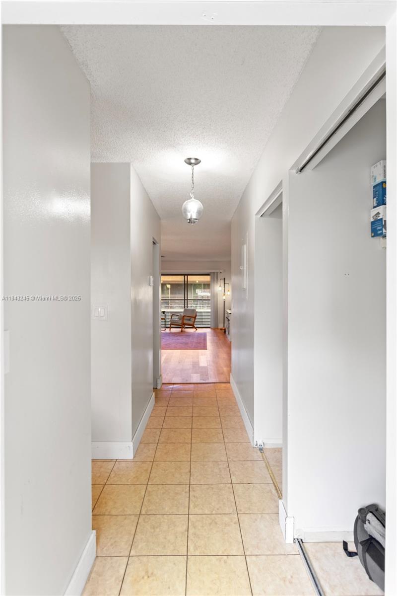 176 W Laurel Dr # 1106