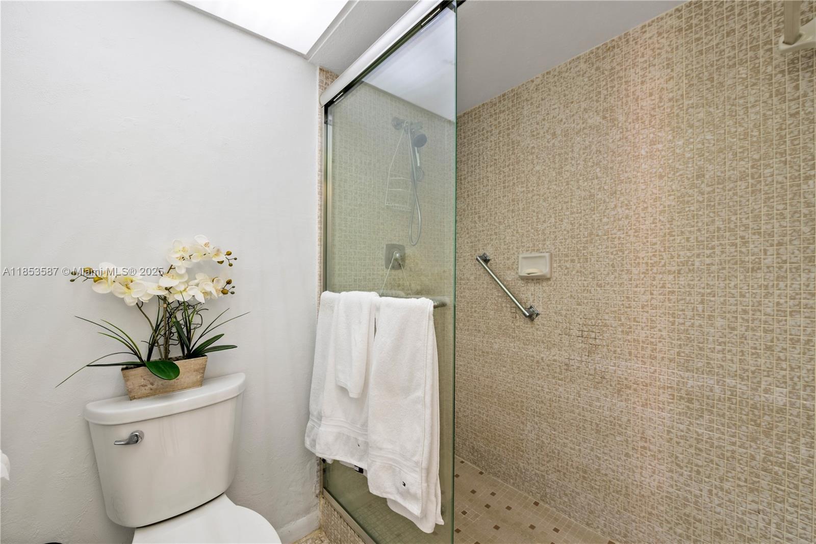 9461 Sunrise Lakes Blvd Unit: 207