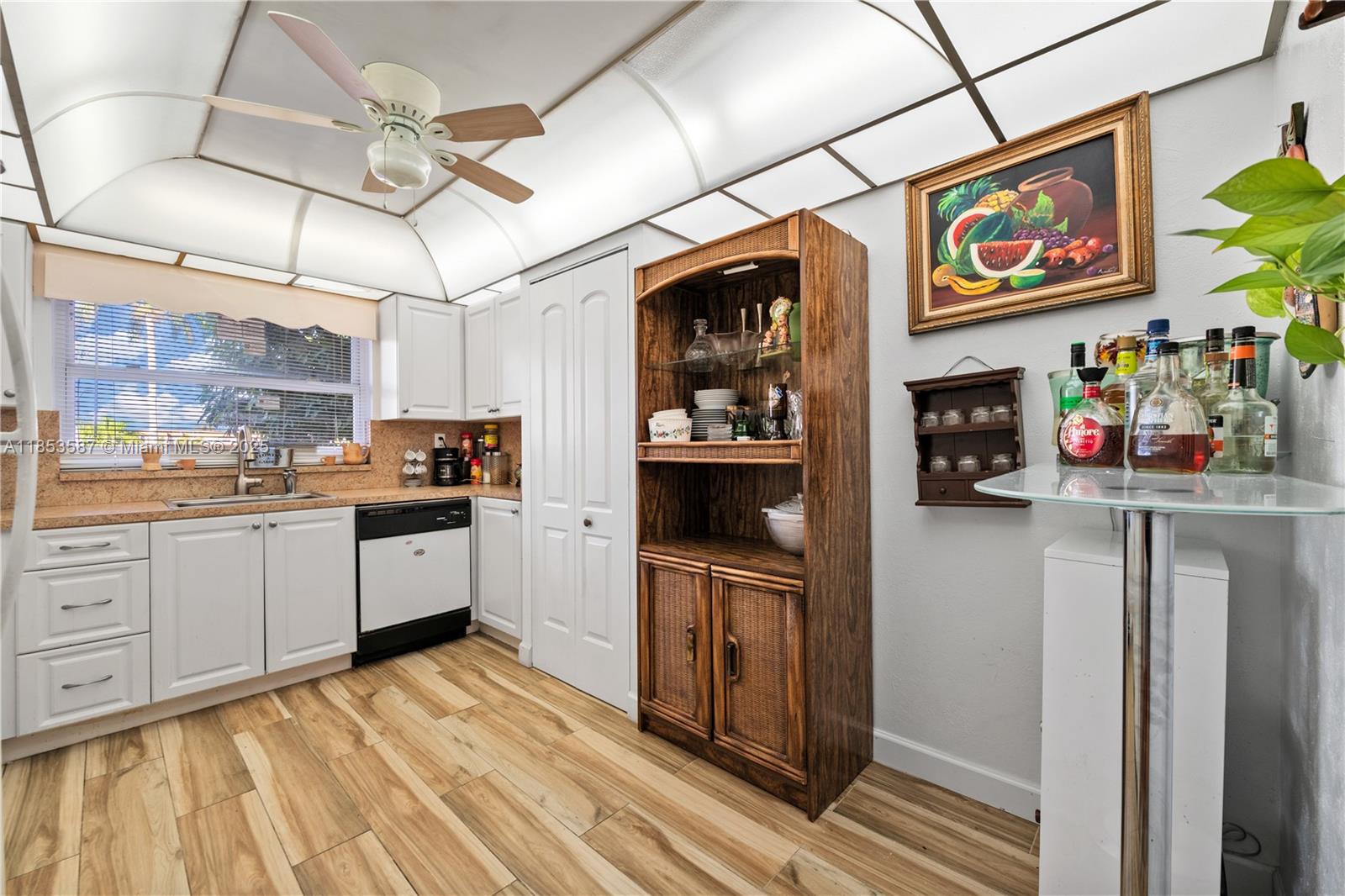 9461 Sunrise Lakes Blvd Unit: 207