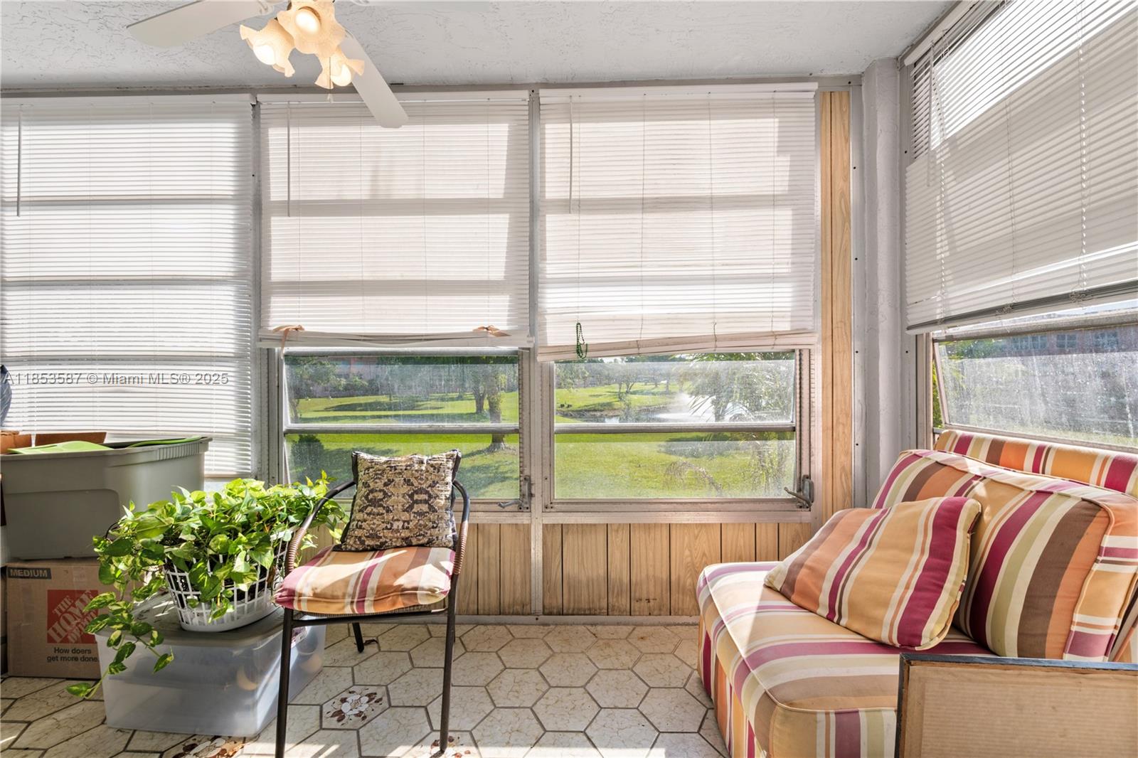 9461 Sunrise Lakes Blvd Unit: 207