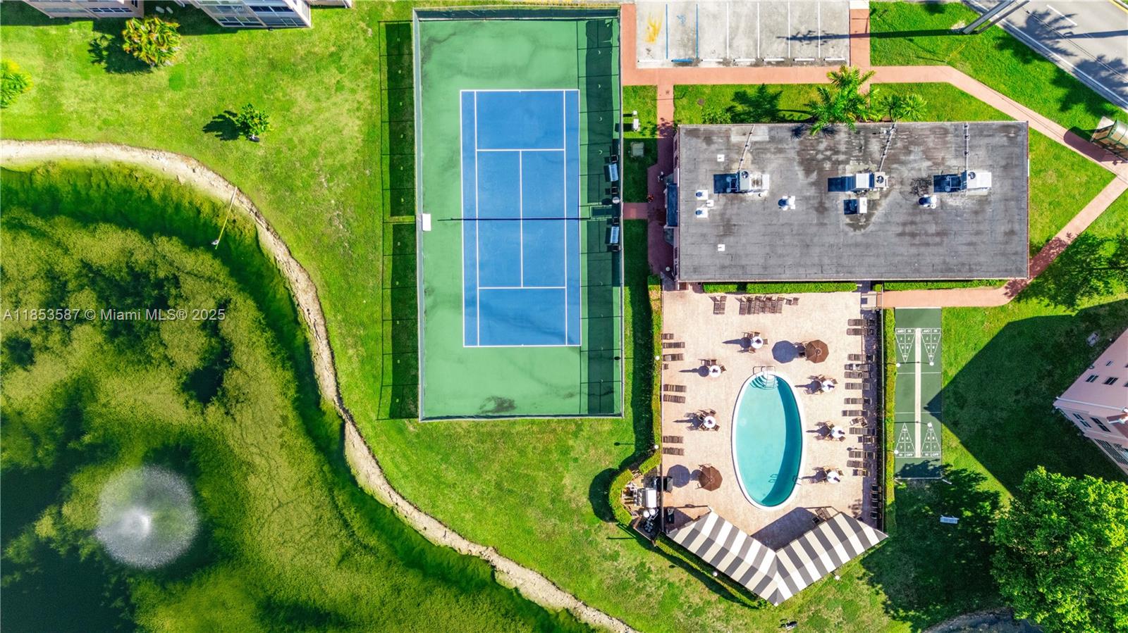 9461 Sunrise Lakes Blvd Unit: 207