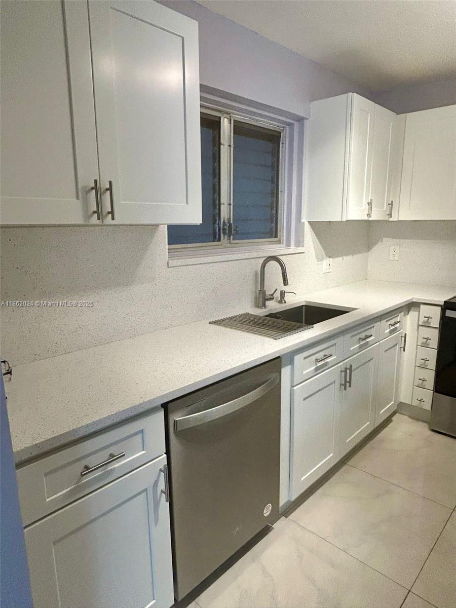 394 N Laurel Dr # 303
