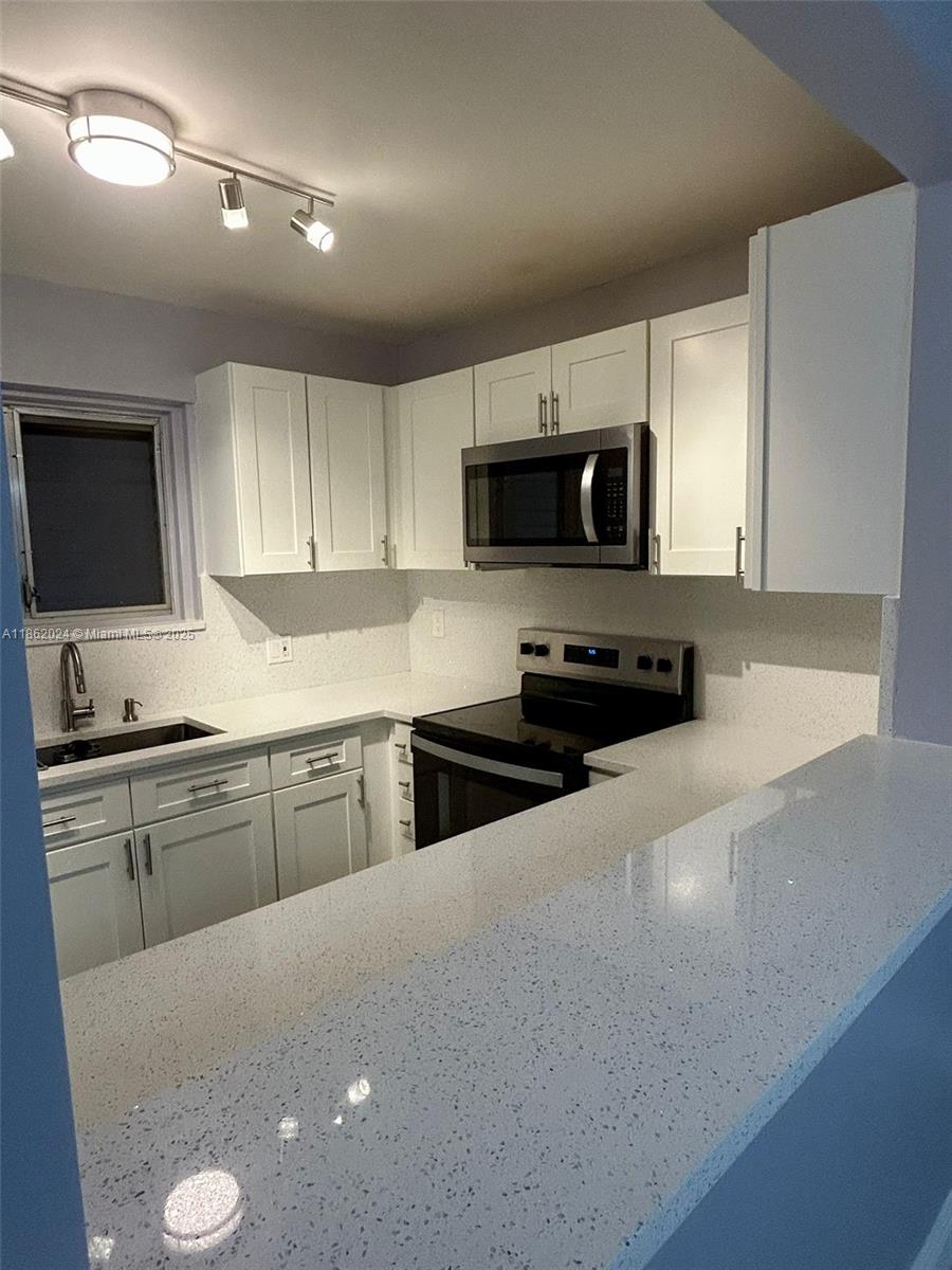 394 N Laurel Dr # 303