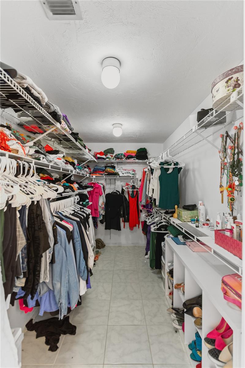 2451 SW 23rd Cranbrook Dr