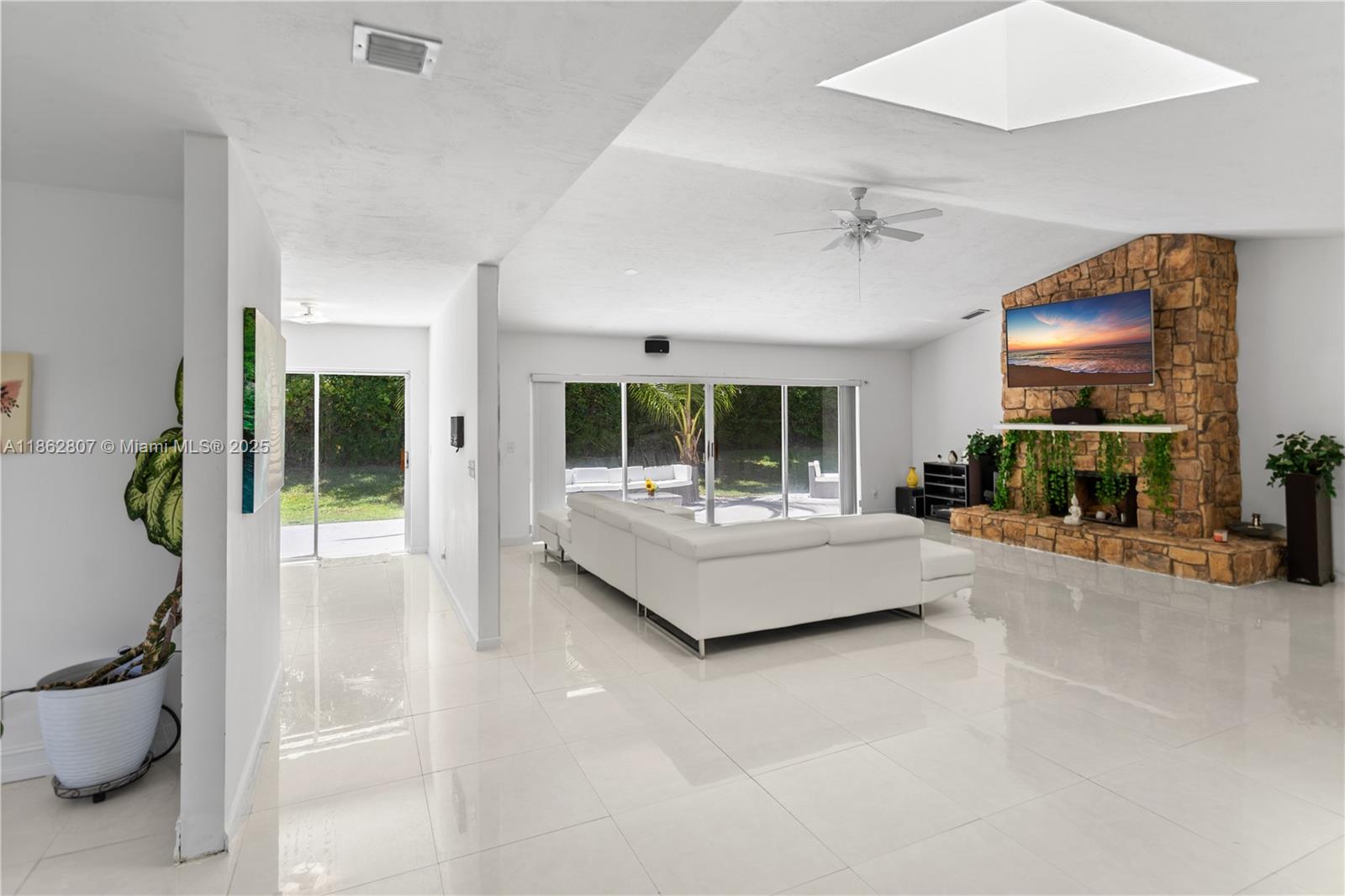 2451 SW 23rd Cranbrook Dr