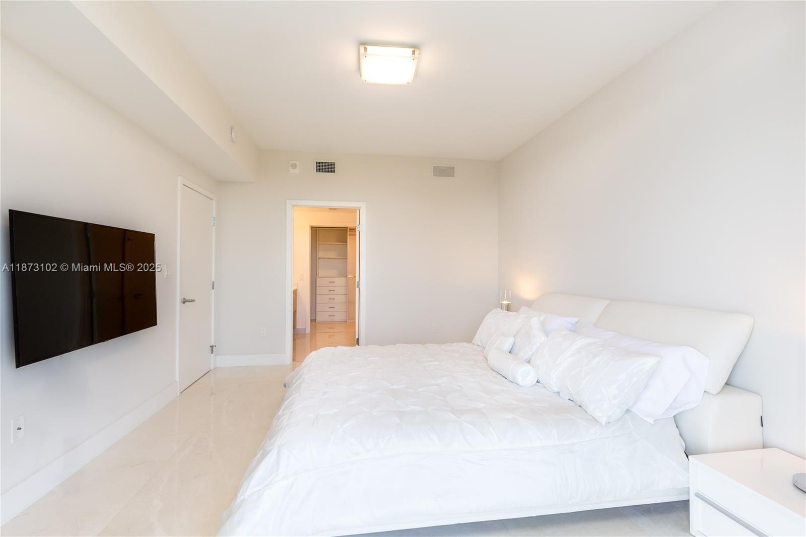16385 Biscayne Blvd # 1007