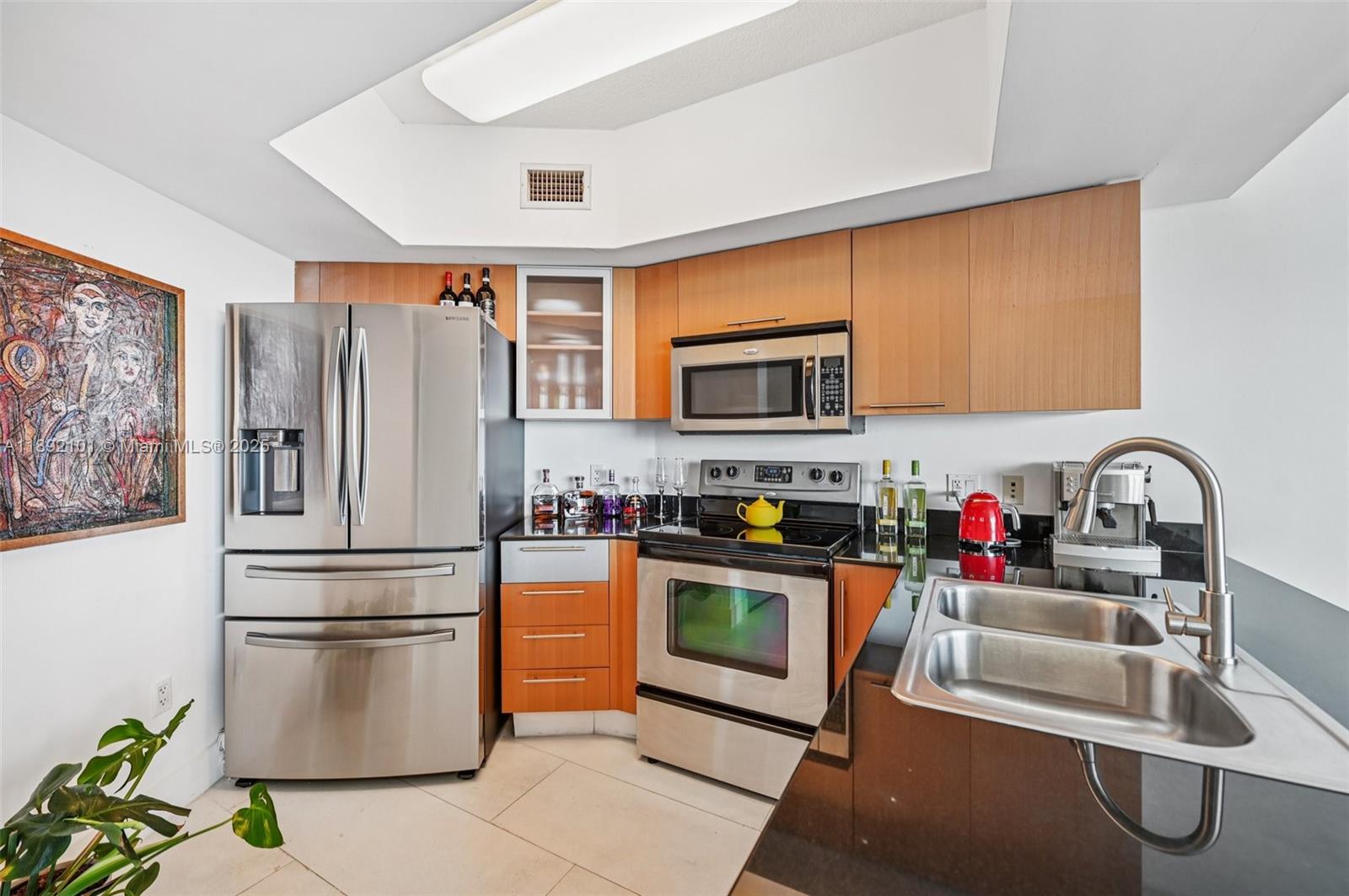 1750 N Bayshore Dr # 2101