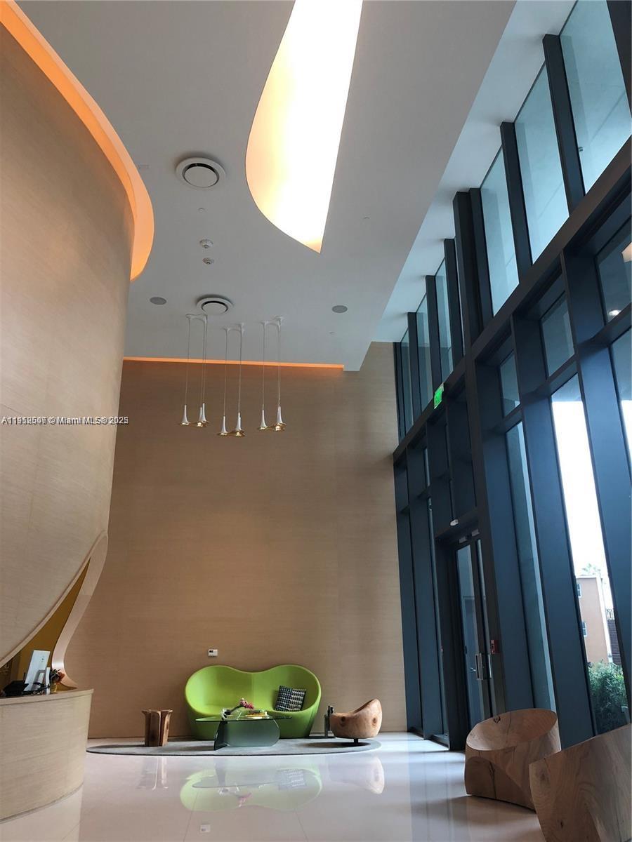 501 NE 31st St # 2606