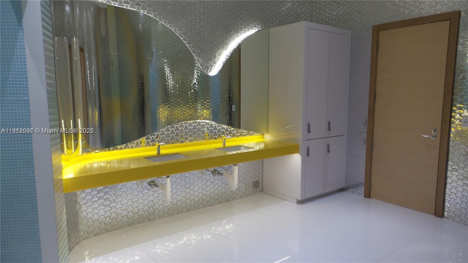 501 NE 31st St # 2606