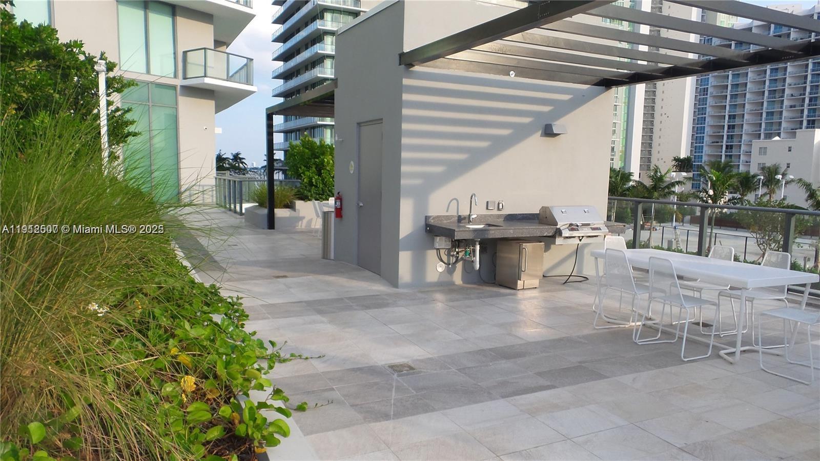 501 NE 31st St # 2606